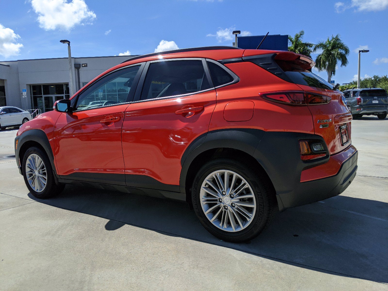 Pre Owned 2019 Hyundai Kona SEL FWD Sport Utility